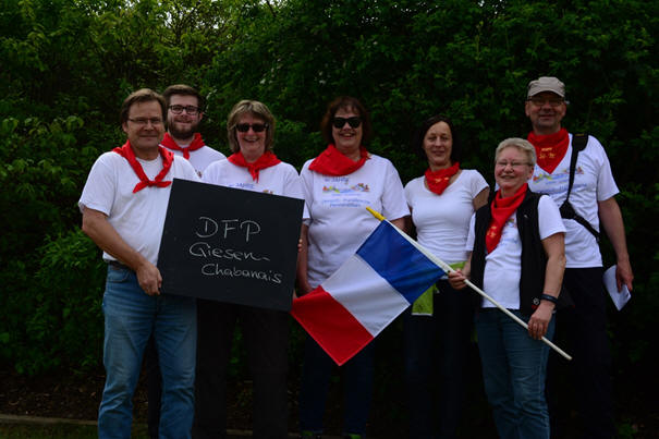 Foto der Gruppe der Deutsch-Französischen Partnerschaft, die am Orientierungsmarsch teilgenommen hat